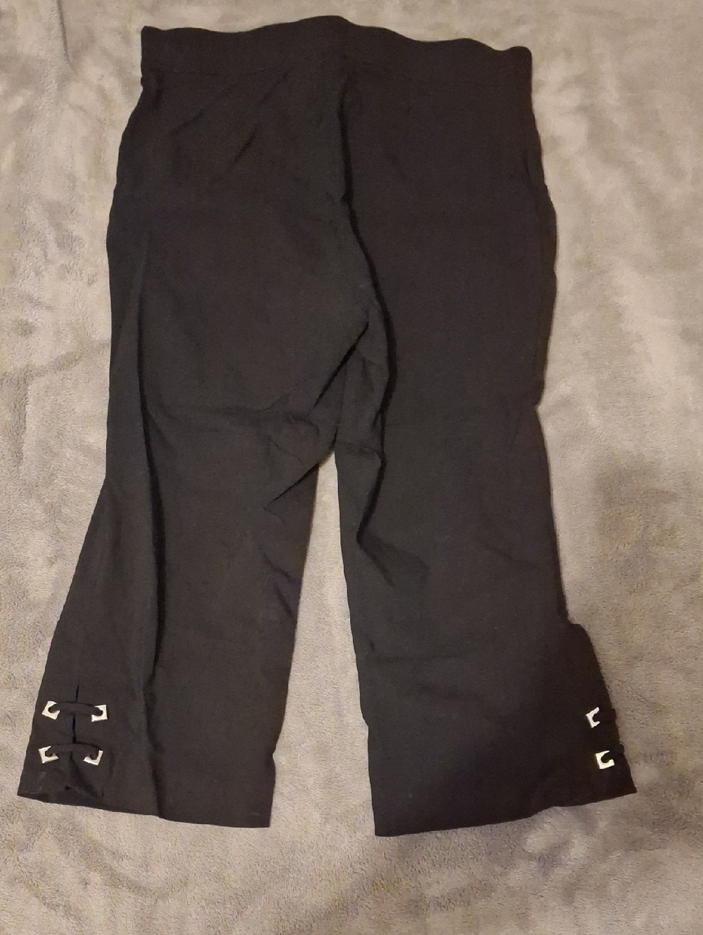 89th +Madison Black Cropped Buckle Detail Pants - Picture 2 of 3